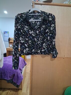 Floral Black Button-Down Twist-Front Shirt